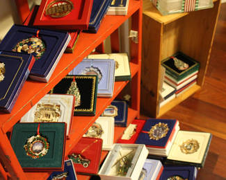 Presidential ornaments