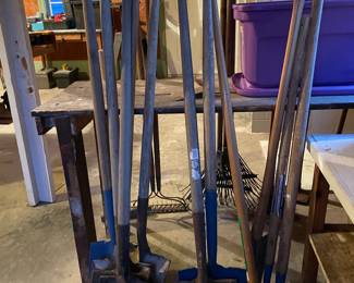 Yard tools 