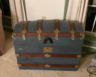 Nice antique trunk 
