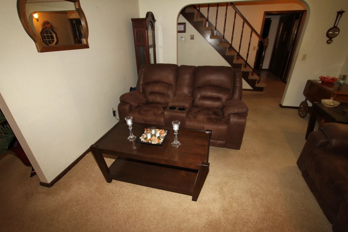 Ed's Estate Sales North Wichita Riverview starts on 11/28/2023