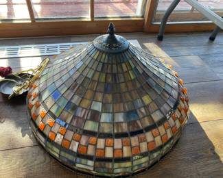 Stained glass lamp shade 