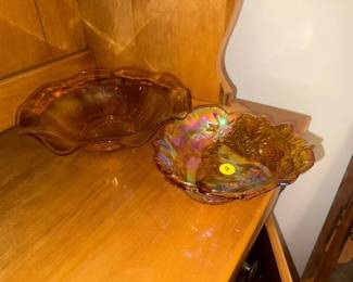 CARNIVAL GLASS BOWL AND DECORATIVE GLASS BOWL