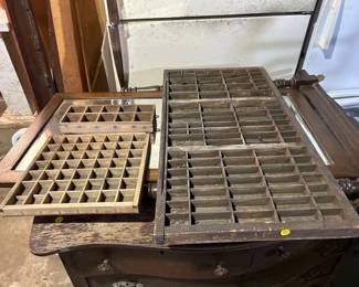 WOODEN PRINTERS TRAYS