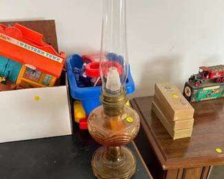 VINTAGE ALADDIN LAMP