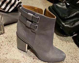 New Calvin Kleins w/box 8 1/2?