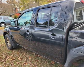 2011 Nissan Frontier 4WD V6