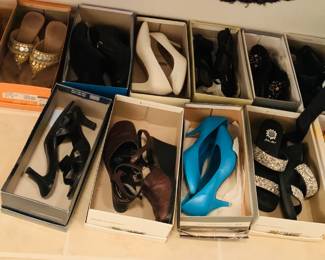 Women's Shoes Size 7-7.5
