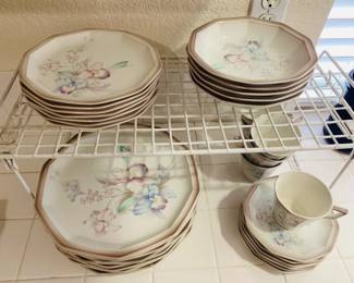 Mikasa Natures Garden Orchid Dinner Set