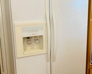 Whirlpool Refrigerator with in door ice and water