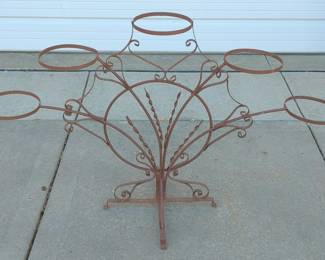 Metal Plant Stand With Circle And Heart Design, Holds 5 Pots, 30.5" High x 50" Wide, Each Ring Is Approx 7.75" Diameter