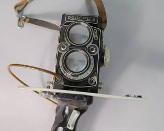 Vintage Rolleiflex Franke & Heidecke Synchro-Compur Film Camera With Trigger Grip
