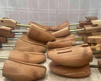 Shoe Stretchers Bally, Johnston Murray, Thom McAn More