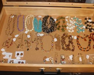 Fashion Jewelry, Necklaces, Bracelets, Earrings, .925 Silver Rings and Butterfly Brooches.  Some of the Jewelry is Joan Rivers brand.