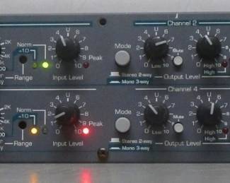 ASHLY XR2001 CROSSOVER