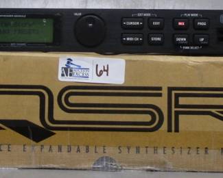 ALESIS QSR IN ORIGINAL BOX