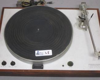LUXMAN PD277 WITH TURNTABLE WITH ORTOFAN CARTRIDGE