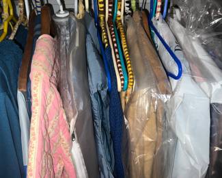 Ladies' clothing (Medium)