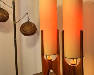 Mid-Century Modern Cylindrical Floor Lamp in the Style of Adrian Pearsall