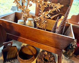 Beautiful American Pine Dough Box from Lester Rurve Estate, MI