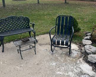 Lawn furniture several pieces 