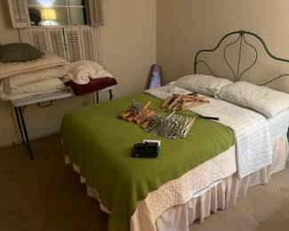 Full size bed bedding heavy duty vintage hangers 