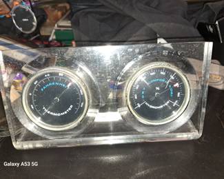 Lucite temperature and pressure Guage $30