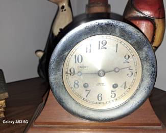 Removable clock ( from base ) 