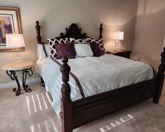 very nice King size bed set