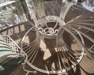 Beautiful vintage outdoor patio set with 6 chairs!     