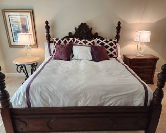 very nice King size bed set