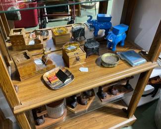 Tobacco and pipe items