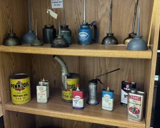 Oil cans and dispensers 