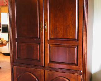 Entertainment center 