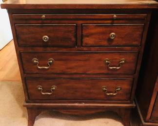 Kincaid Homecoming Solid Bed Side Table in Vintage Walnut