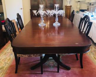 Duncan Phyfe dining table