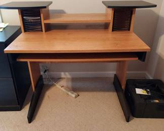 Nice Work Station Desk