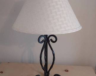 Decorative Metal Table Lamp with Shade