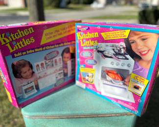 Vintage Kitchen Littles in Original Box, 