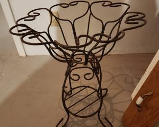 Plant stand