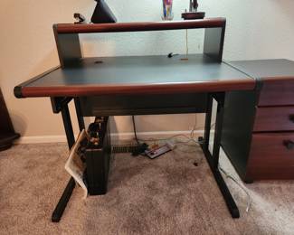 Computer desk