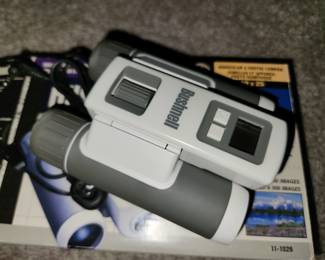 Bushnell binocular with digital camera