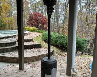 Outdoor patio tall heat lamp