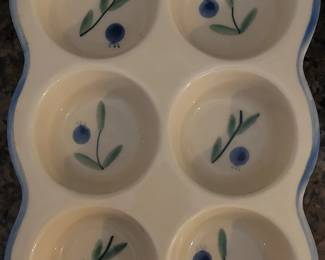 Pottery muffin pan
