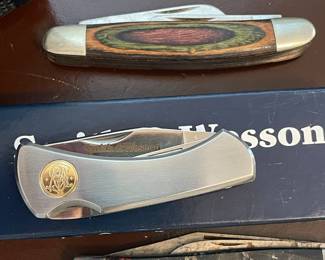 Smith & Wesson pocket knife