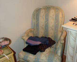 Upholstered arm chair 