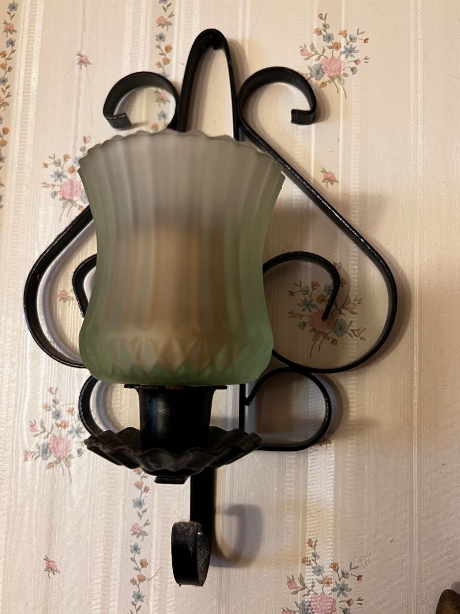 Waterbury moving sale starts on 11/19/2023