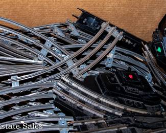 Vintage LIONEL train Set with TRACK