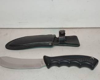 Outdoors Life Fixed Blade Curved Knife With Rubber Grip And Sheath