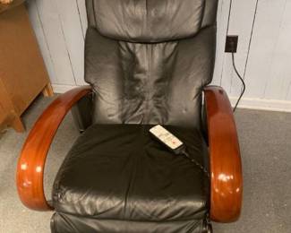 Human Touch HTT-10CRP Massage Recliner