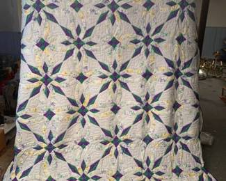 Wedding Star Quilt - 106 x 118 Inches